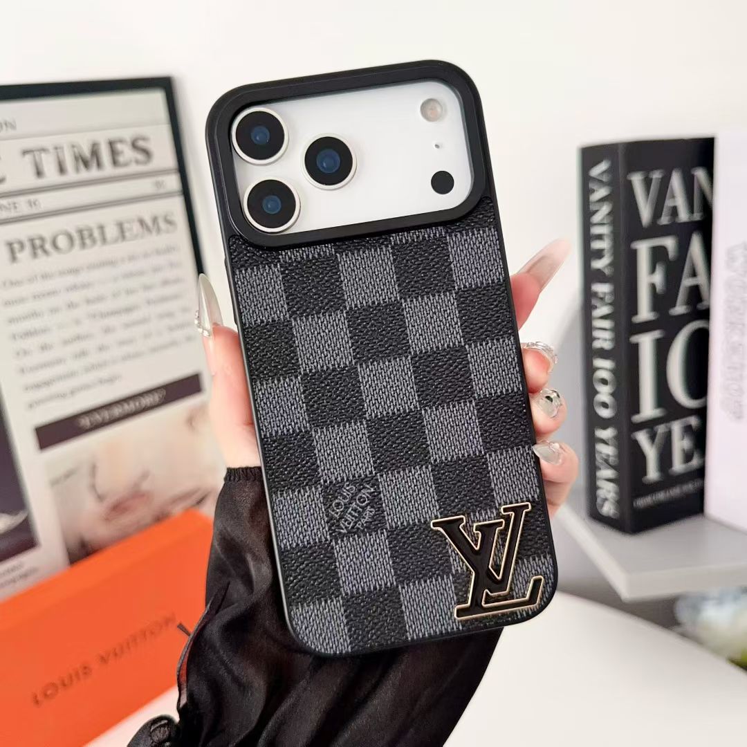 Luxury Fashion Phone Case with Iconic Pattern – iPhone 11–17