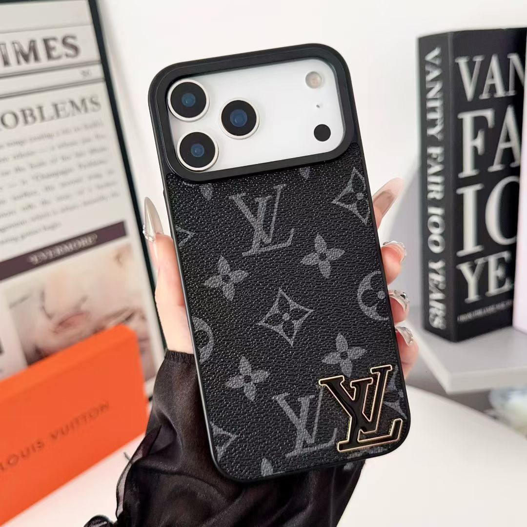 Luxury Fashion Phone Case with Iconic Pattern – iPhone 11–17