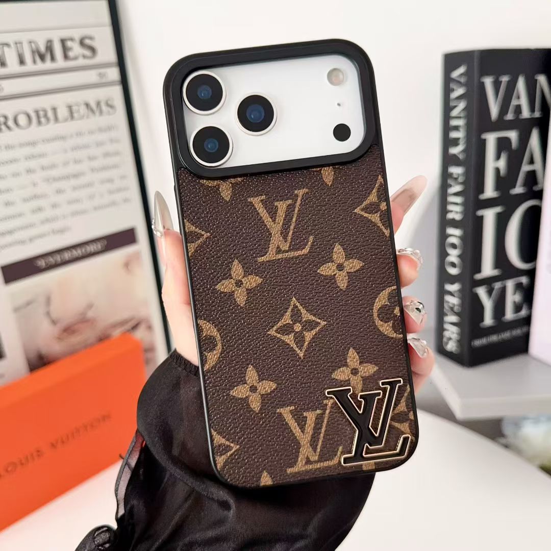 Luxury Fashion Phone Case with Iconic Pattern – iPhone 11–17