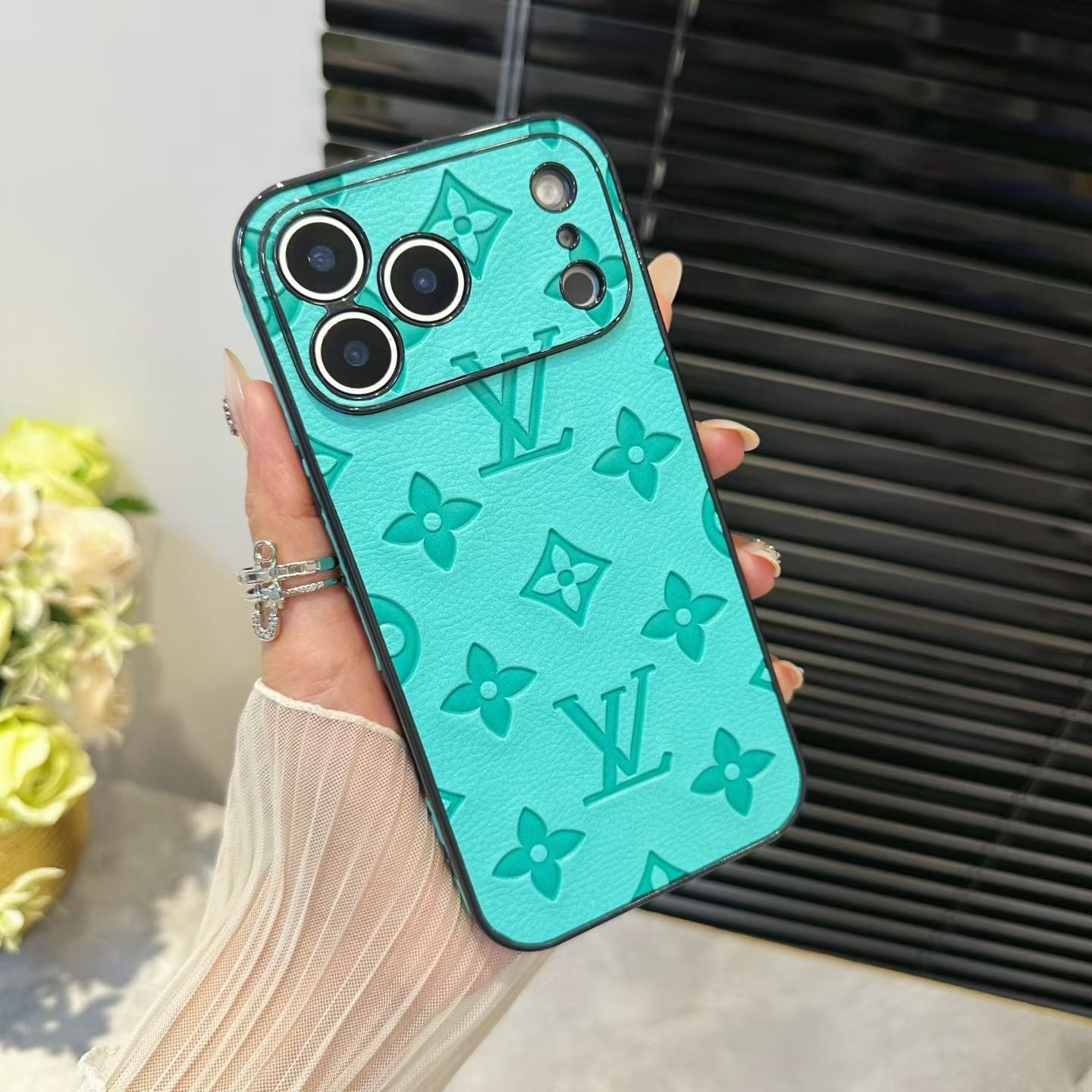 Livittion Premium Brand iPhone Case – Elegant Luxury Protection Series