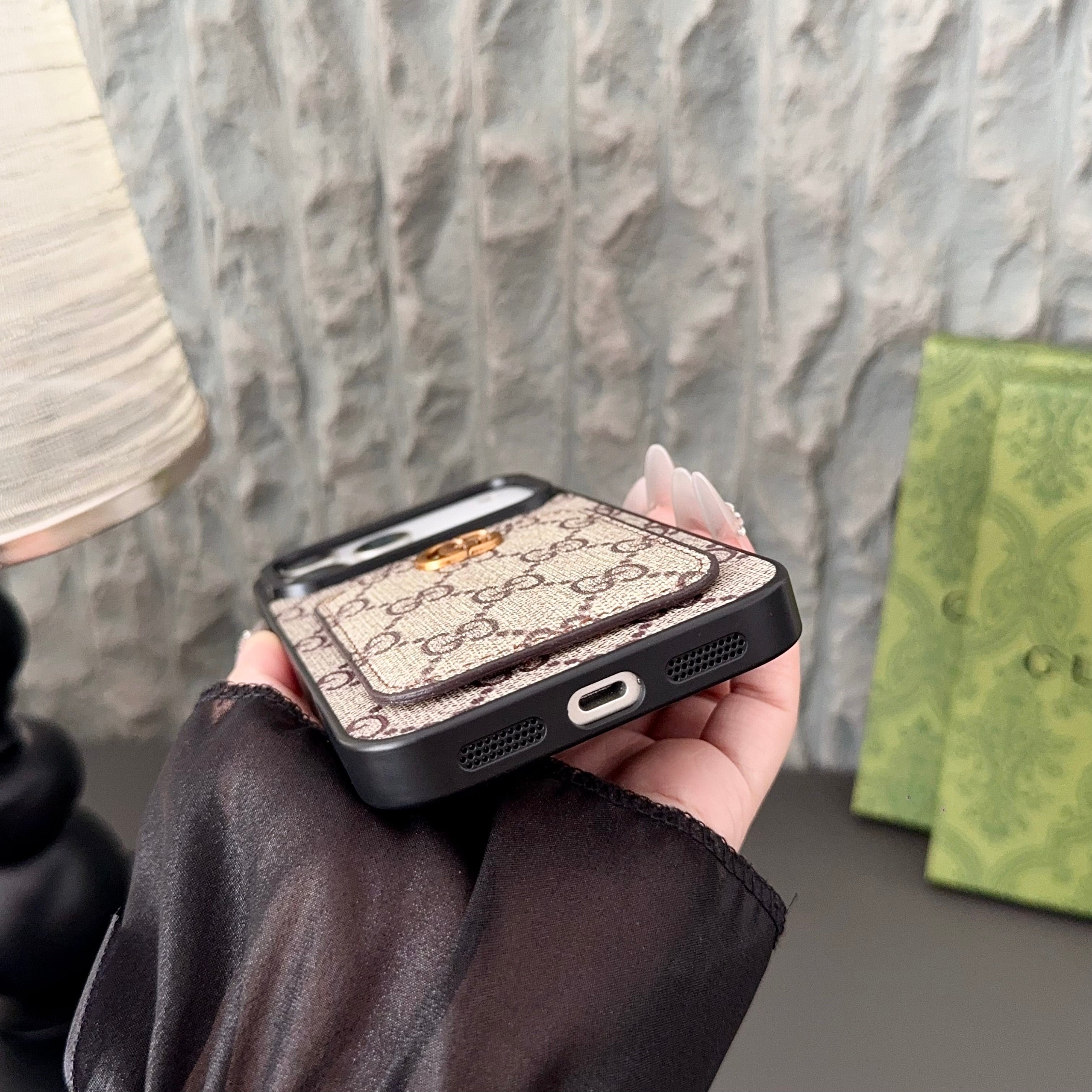 Gucci Luxury Brand Phone Case for iPhone 11–17 Series