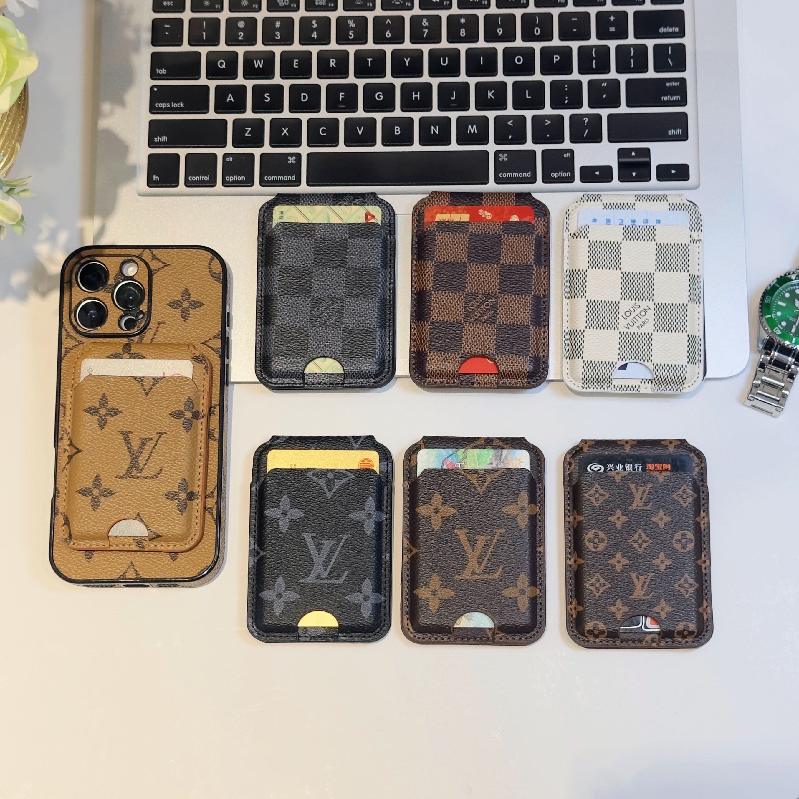 Gucci-Style Designer iPhone Case – Luxury Protective Cover (11–17 Series)