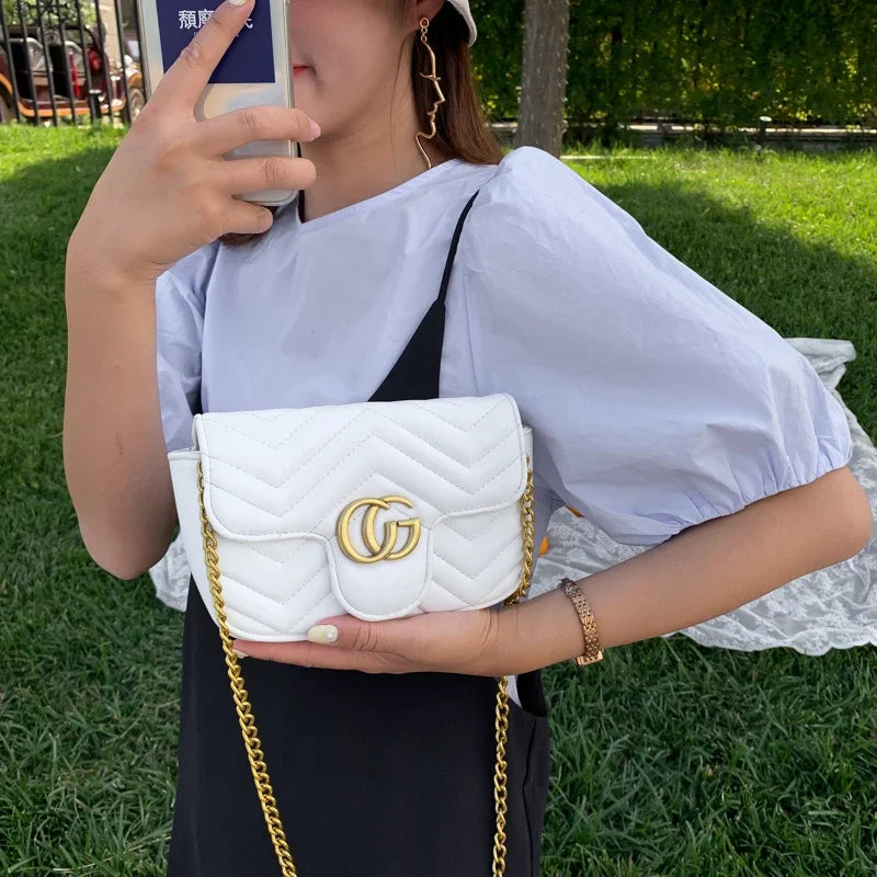 Elegant Leather Women’s Messenger Bag