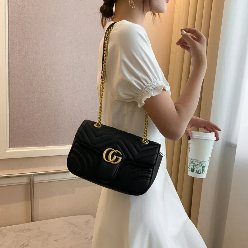 Elegant Leather Women’s Messenger Bag